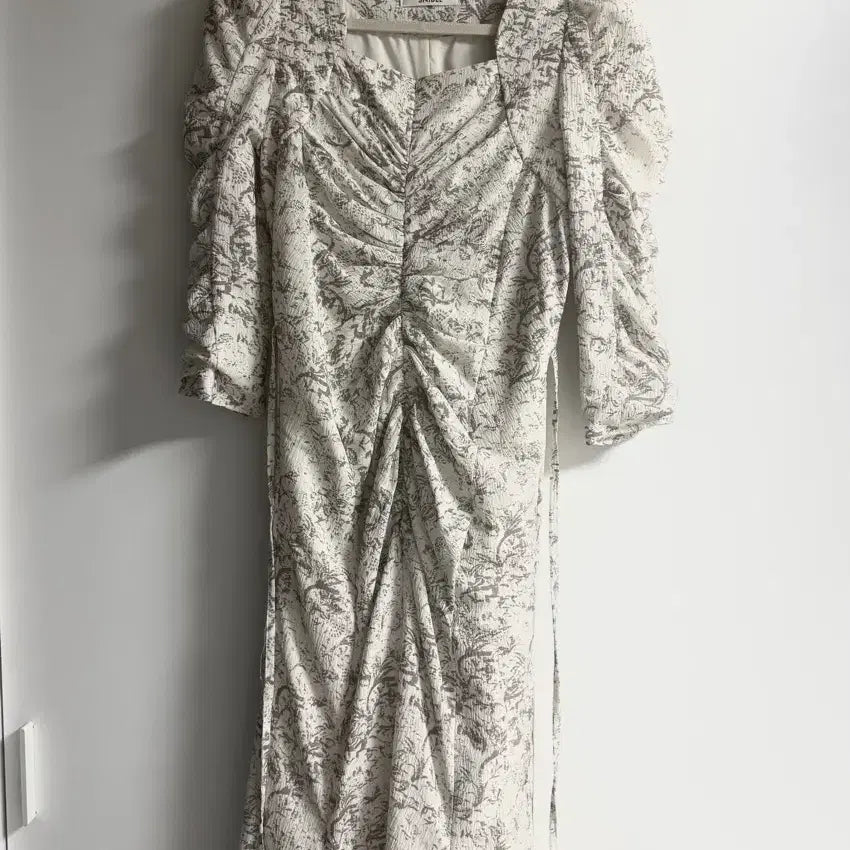 [BUNJANG] Snidel Printed Shirring Dress / 스나이델 바리에 프린트 셔링 원피스 스나계 양산형
