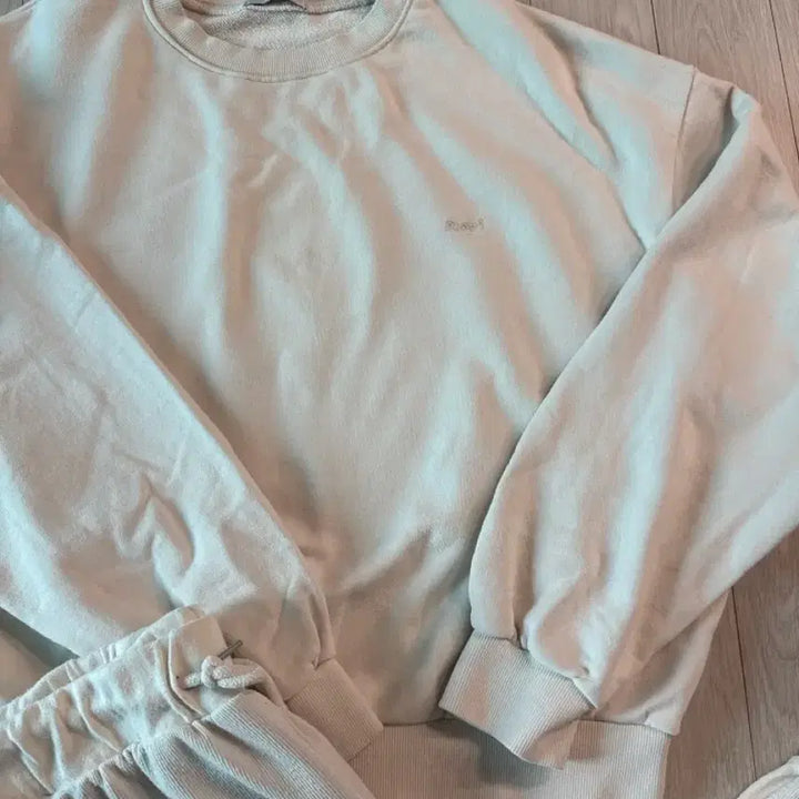 [BUNJANG] Unbranded Ivory Training Set / 무지 아이보리 트레이닝복 세트