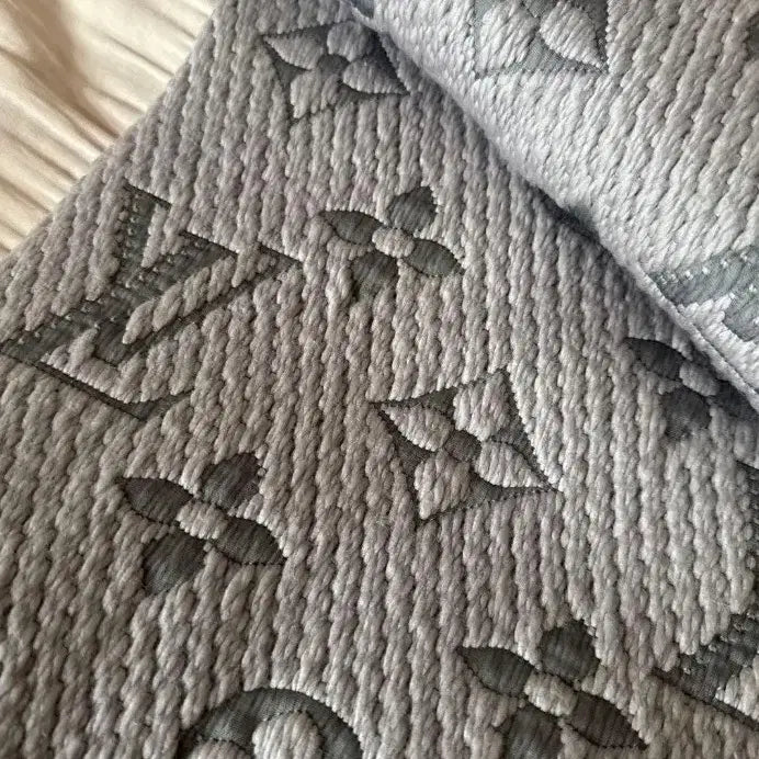 [BUNJANG] Louis Vuitton Monogram Shawl Scarf / 루이비통 회색 모노그램 숄 머플러