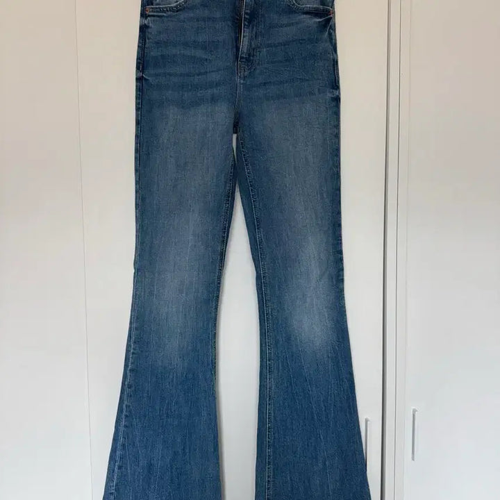 [BUNJANG] ZARA Bootcut Jeans EUR 36 / 자라 부츠컷 청바지 EUR 36 (키큰분추천)