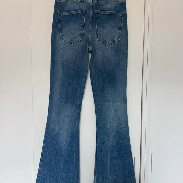 [BUNJANG] ZARA Bootcut Jeans EUR 36 / 자라 부츠컷 청바지 EUR 36 (키큰분추천)