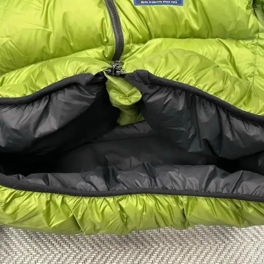 [BUNJANG] Helios Feathered Friends Hooded Down Jacket / 페더드 프렌즈 헬리오스 구형 그래스 우모 후드 패딩 다운