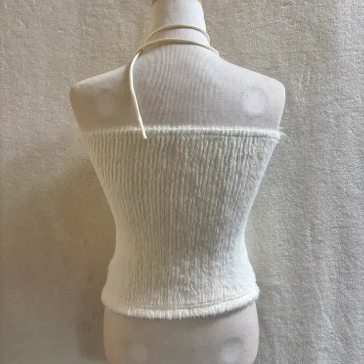 [BUNJANG] White Fur Choker Crop Top / 화이트 퍼 초커 크롭나시 크롭탑