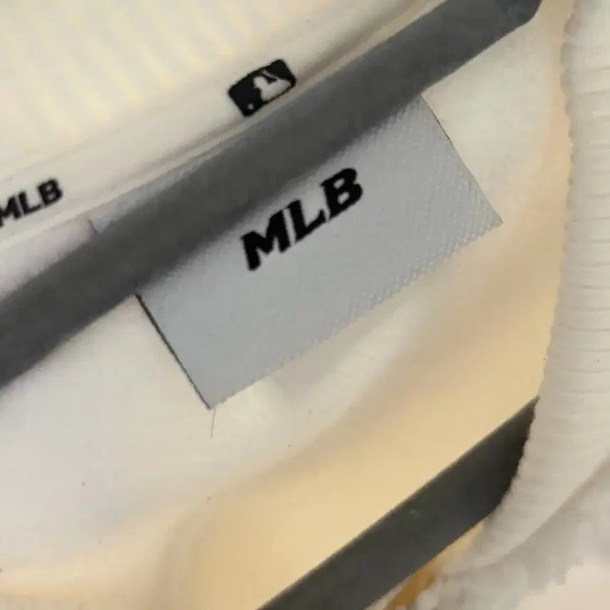 [BUNJANG] MLB Fleece Baseball Jacket / mlb 양털 야구점퍼