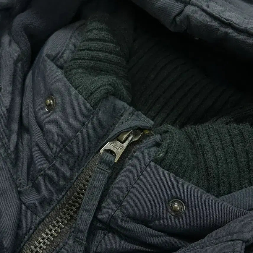[BUNJANG] Abercrombie Y2K Patch Logo Padded Jacket / 아베크롬비 y2k 패치로고 패딩