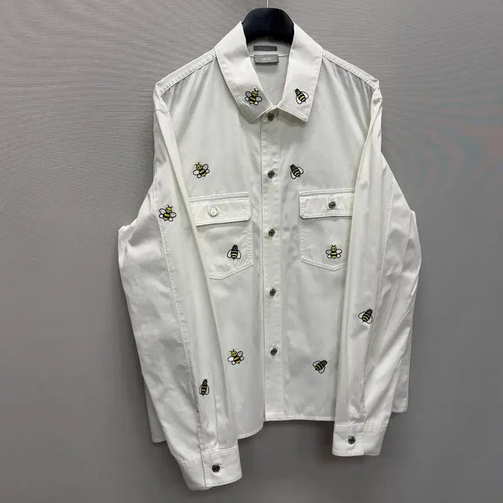 [BUNJANG] Dior x KAWS Bee Embroidered Shirt / 디올 x 카우스 꿀벌 자수 셔츠 ( 105~110 )