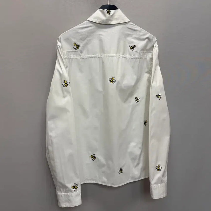 [BUNJANG] Dior x KAWS Bee Embroidered Shirt / 디올 x 카우스 꿀벌 자수 셔츠 ( 105~110 )