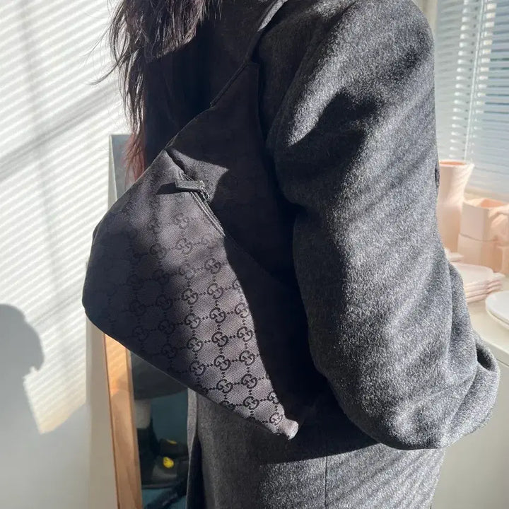 [BUNJANG] Gucci GG Jacquard Shoulder Bag / 구찌 GG 자가드 숄더백