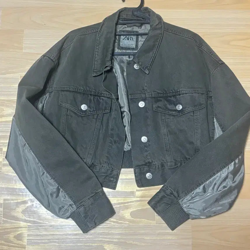 [BUNJANG] ZARA Denim Crop Jacket L / ZARA 2023 단종 크롭 데님 자켓 판매합니다