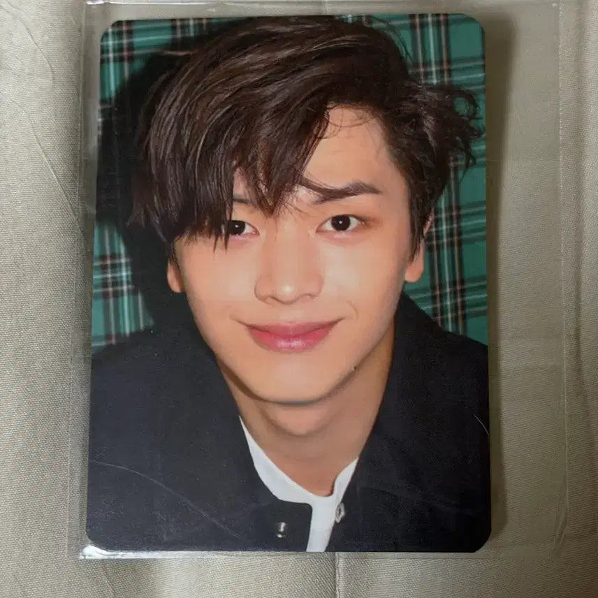[BUNJANG] Yook Sungjae 6ixclock Album Bundle Set (Photocard Included) / 육성재 육어클락 앨범 풀구성 (포카포함)
