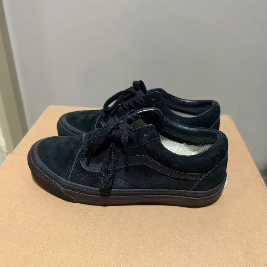 [BUNJANG] Vans Classic Black Sneakers / 반스 클래식 블랙