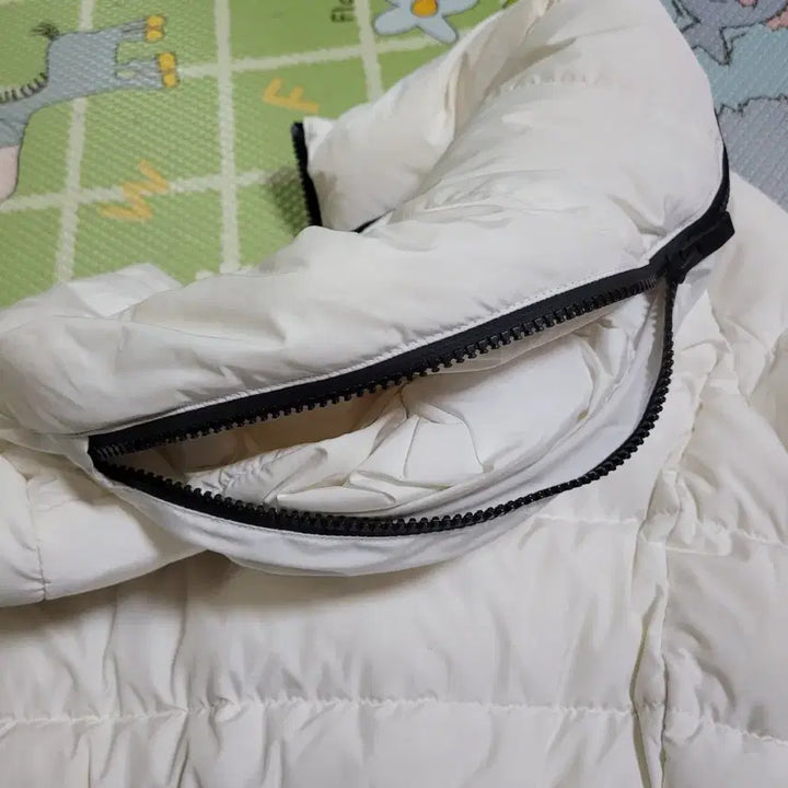 [BUNJANG] Women's Duck Down Lightweight Padded Jacket (Size 95) / 밀레 정품 여성 덕다운 경량 패딩 95사이즈(무료배송)