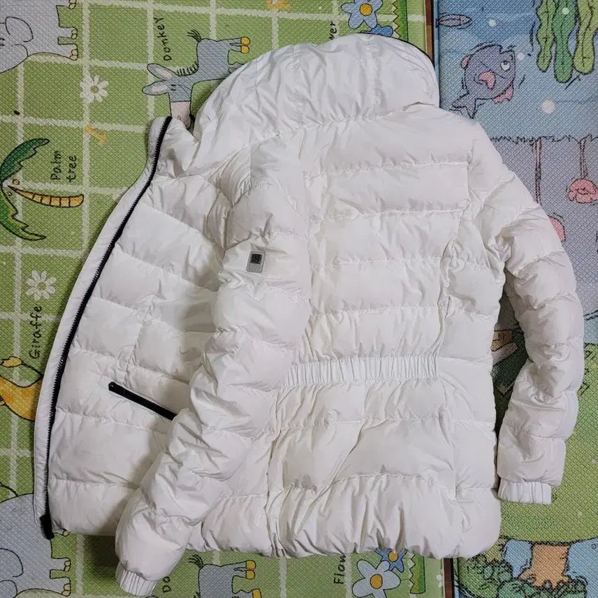 [BUNJANG] Women's Duck Down Lightweight Padded Jacket (Size 95) / 밀레 정품 여성 덕다운 경량 패딩 95사이즈(무료배송)