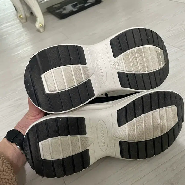 [BUNJANG] Skechers USA Hazel 2 Black / (240) 스케쳐스 USA 헤이즐2 블랙