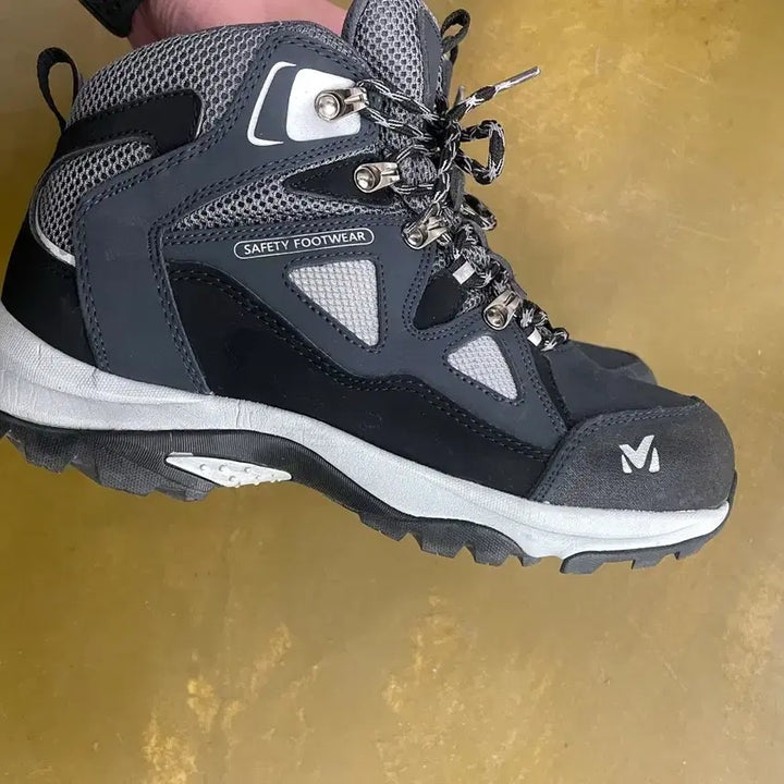 [BUNJANG] 밀레 안전화 265사이즈 팝니다 / 밀레 안전화 265사이즈 팝니다