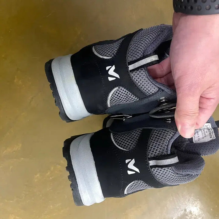 [BUNJANG] 밀레 안전화 265사이즈 팝니다 / 밀레 안전화 265사이즈 팝니다