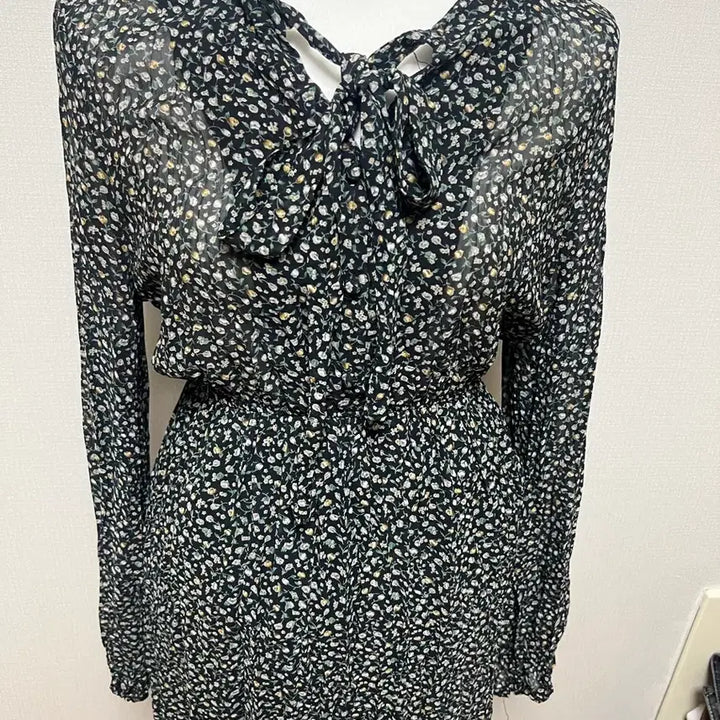 [BUNJANG] Floral V-neck Long Dress / 플라워 롱 원피스 잔꽃무늬 브이넥