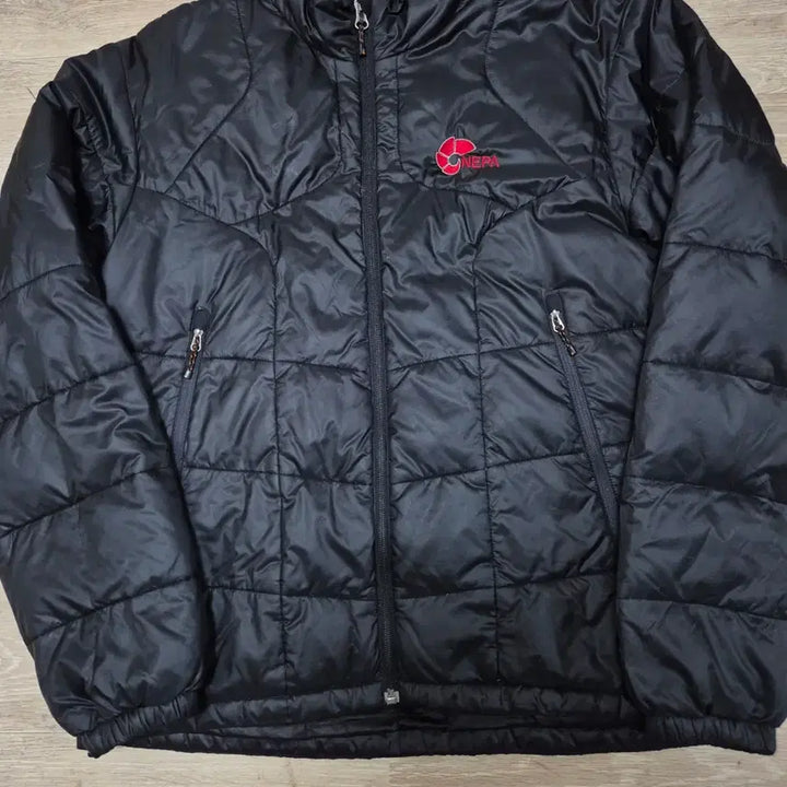[BUNJANG] Nepa Mountain Goat Logo Duck Down Lightweight Padded Jacket / 네파 산양 로고 덕다운 경량패딩 점퍼 M(95)