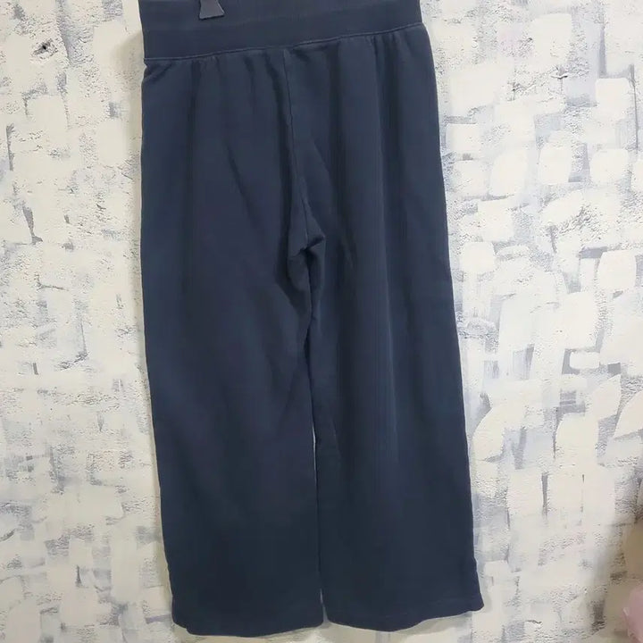 [SOLD OUT] 나이키  스우시 트레이닝 와이드 옆트임 팬츠 L