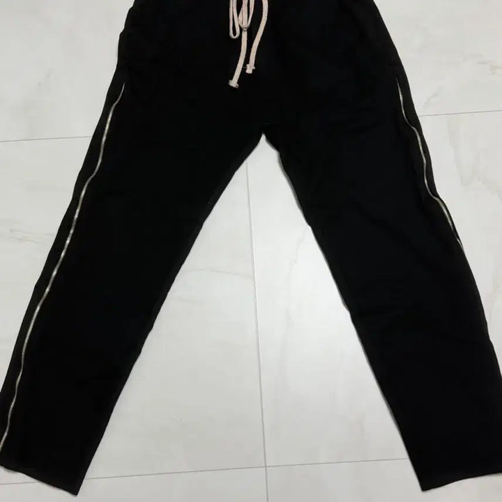 [SOLD OUT] 클라코 코튼 사이드 라인 지퍼 블랙 XL