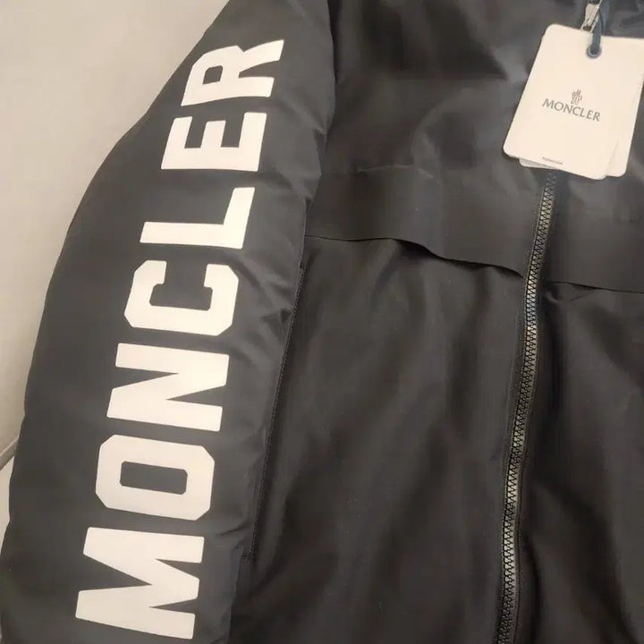 [BUNJANG] Moncler Charnier Down Padded Jacket / [2]몽클레어 샤르니에 다운 패딩