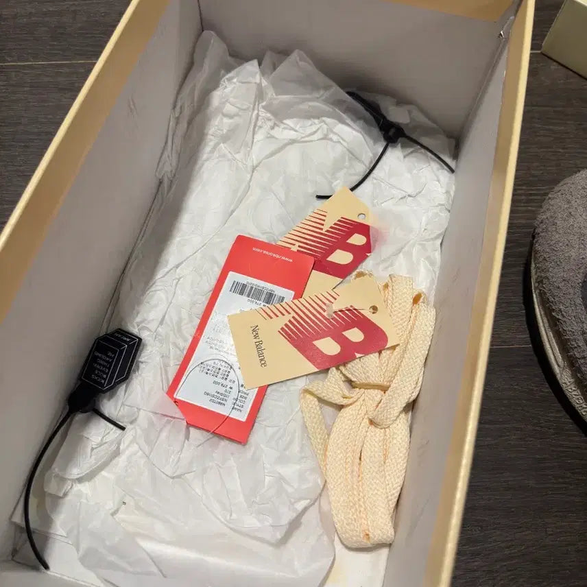 [BUNJANG] New Balance 990v2 Teddy Marble Sneakers / 뉴발란스 990v2 테디 마블 270
