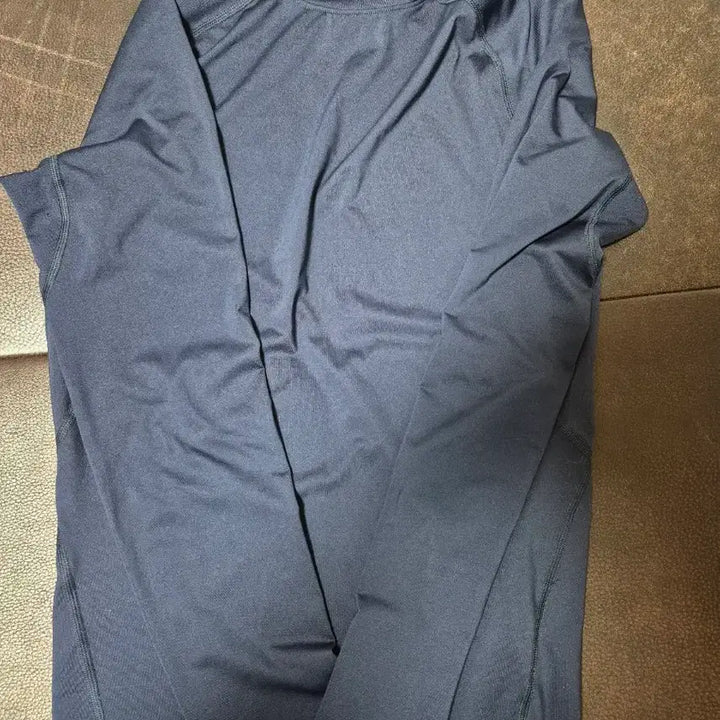 [BUNJANG] Under Armour HeatGear Long Sleeve Compression Shirt Bundle / 언더아머 긴팔 컴프레션(히트기어 M) 2개 일괄