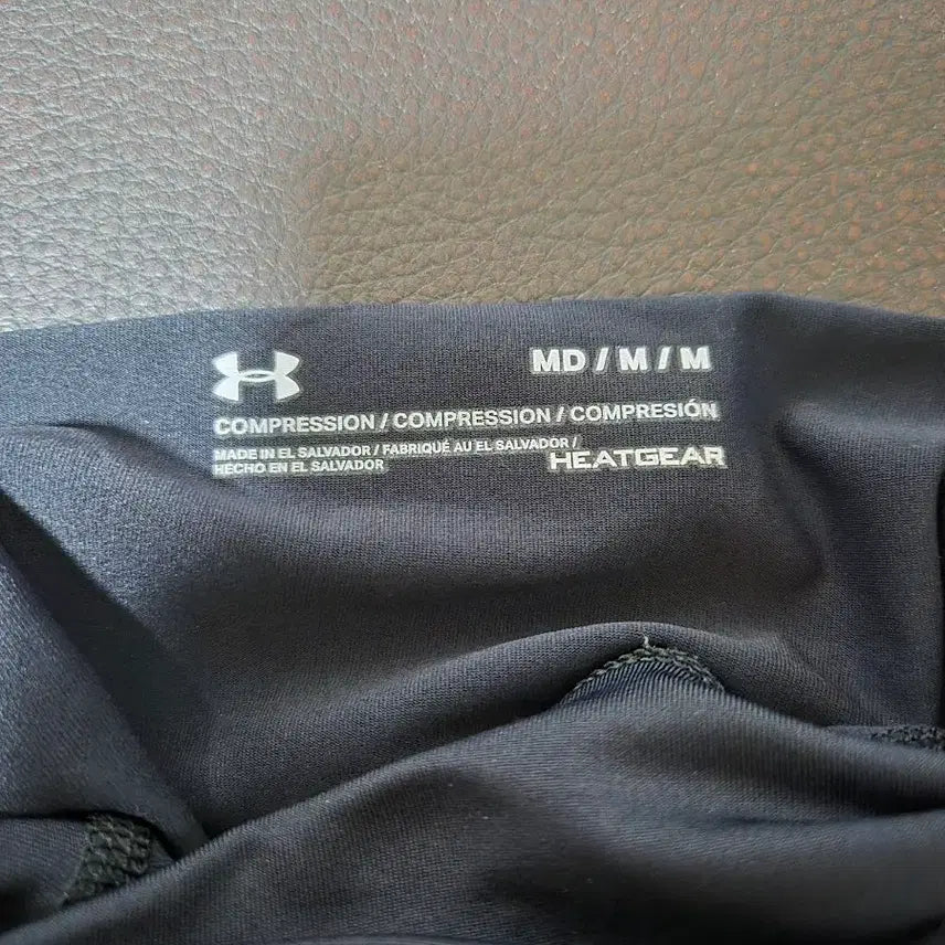 [BUNJANG] Under Armour HeatGear Long Sleeve Compression Shirt Bundle / 언더아머 긴팔 컴프레션(히트기어 M) 2개 일괄