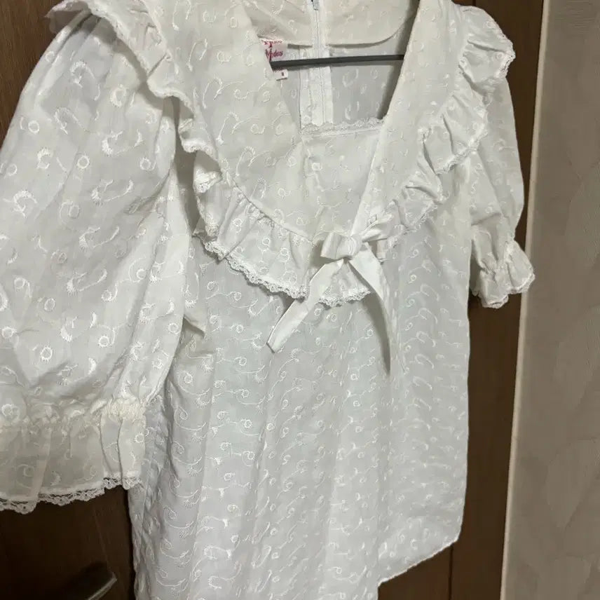 [BUNJANG] Malco Modes Vintage Lace Blouse / Malco Modes 미국빈티지 빅카라 퍼프소매 레이스 블라우스 M