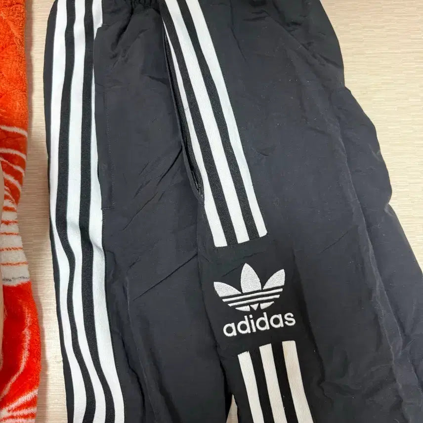 [SOLD OUT] 아디다스 우븐팬츠 조거팬츠