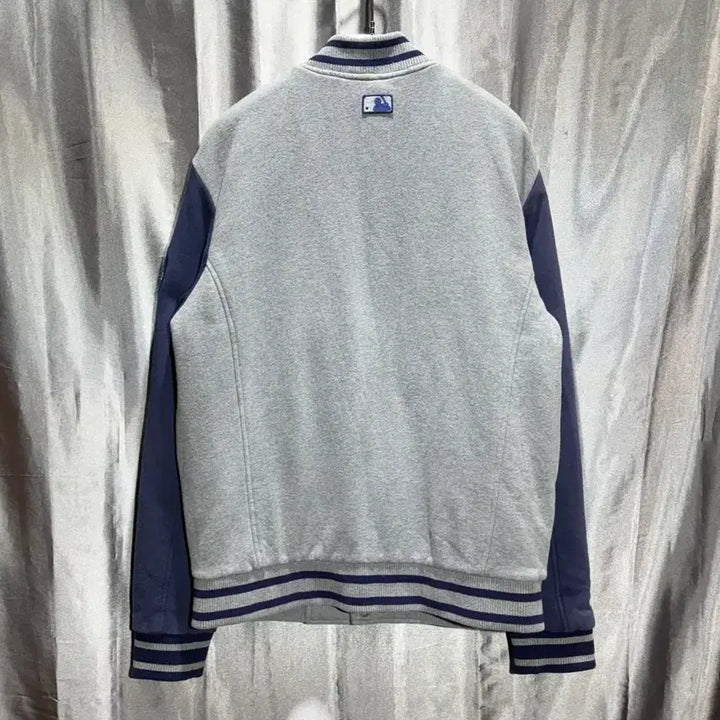 [BUNJANG] MLB New York Yankees Big Patch Varsity Jacket / XL MLB 뉴욕양키스 빅패치 배색 코튼 바시티