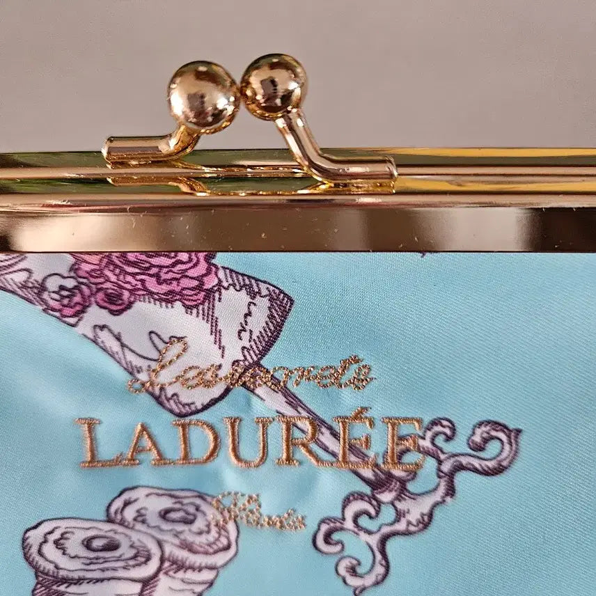 [BUNJANG] Laduree Macaron Pattern Pouch / (새상품)라뒤레 마카롱 파우치 판매해요