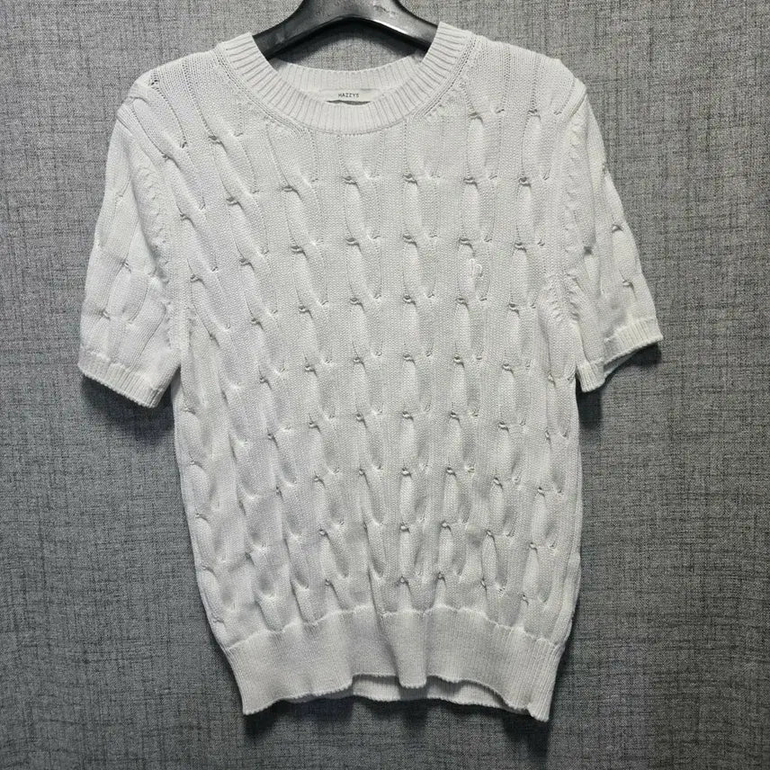 [BUNJANG] Hazzys White Cable Knit Top / 헤지스 화이트 케이블 반팔 니트