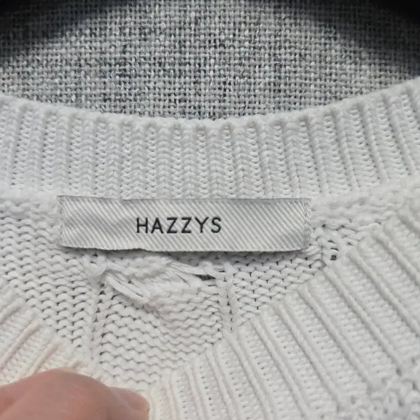 [BUNJANG] Hazzys White Cable Knit Top / 헤지스 화이트 케이블 반팔 니트