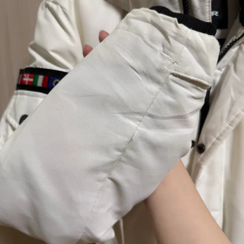 [BUNJANG] Aider Stucky Short Padding / 아이더 스투키 숏패딩 화이트 xxs