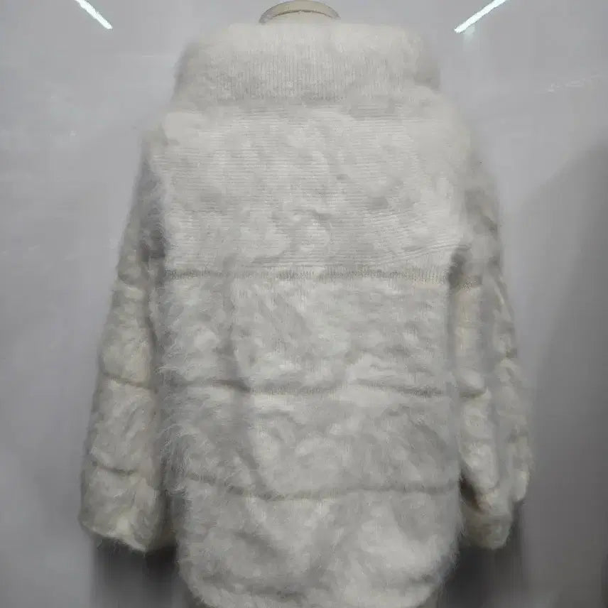 [BUNJANG] White Angora Fur Zip-up Jacket / 화이트 앙고라 퍼 집업 자켓 (수입의류)
