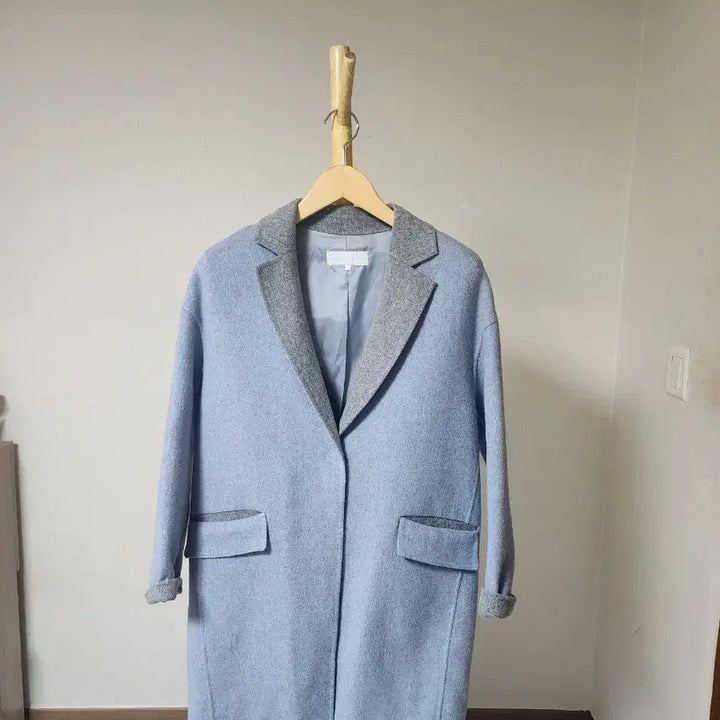 [BUNJANG] Olive Des Olive Sky Blue Color Block Coat / 올리브데올리브 하늘색 배색 코트 (55)