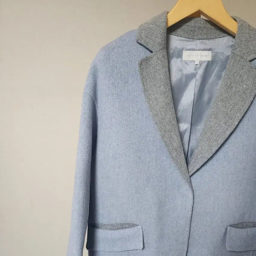 [BUNJANG] Olive Des Olive Sky Blue Color Block Coat / 올리브데올리브 하늘색 배색 코트 (55)
