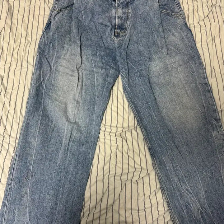 [BUNJANG] Typing Mistake Jeans L / 타이핑미스테이크 청바지 L