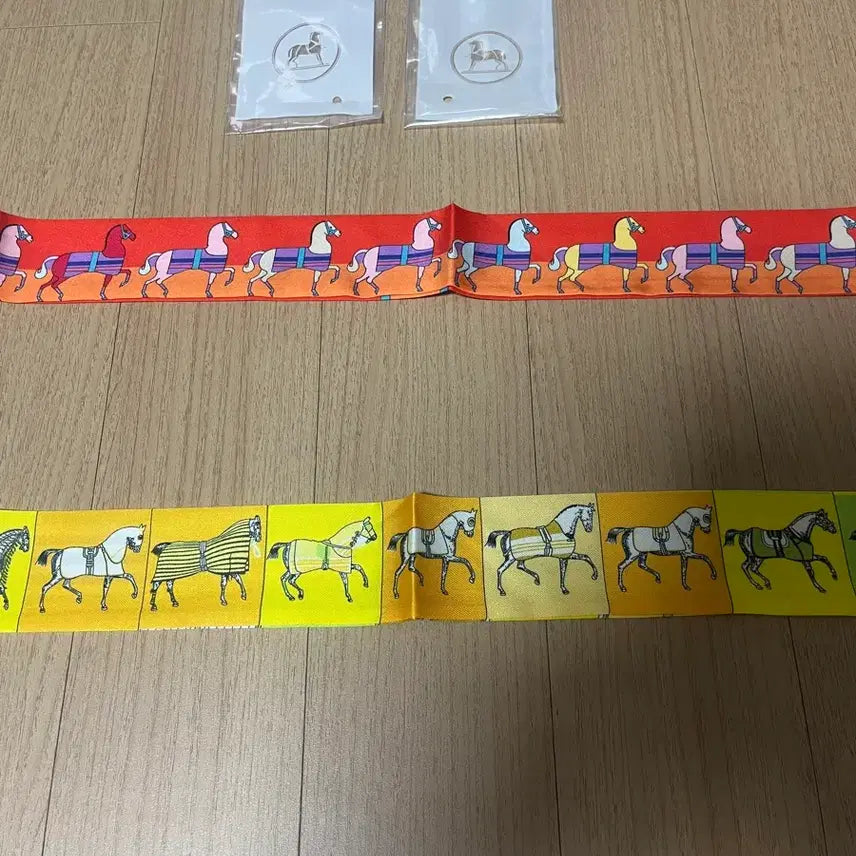 [BUNJANG] Twilly Scarf Horse Pattern / 트윌리 스카프 말 패턴 스카프