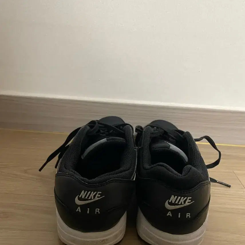 [BUNJANG] Nike Sneakers (245) - Black / 나이키운동화(245)-블랙