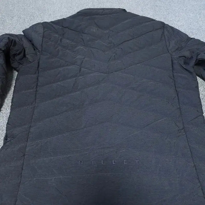[BUNJANG] Millet Lightweight Padded Jacket (Size 95) / [95] 밀레 경량패딩 점퍼
