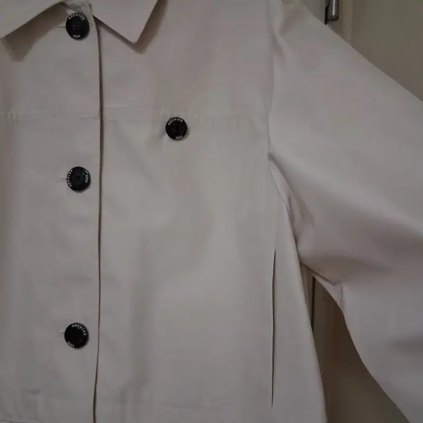 [BUNJANG] ZOOC Ivory Cropped Jacket / ZOOC 자켓 아이보리(프라다소재)