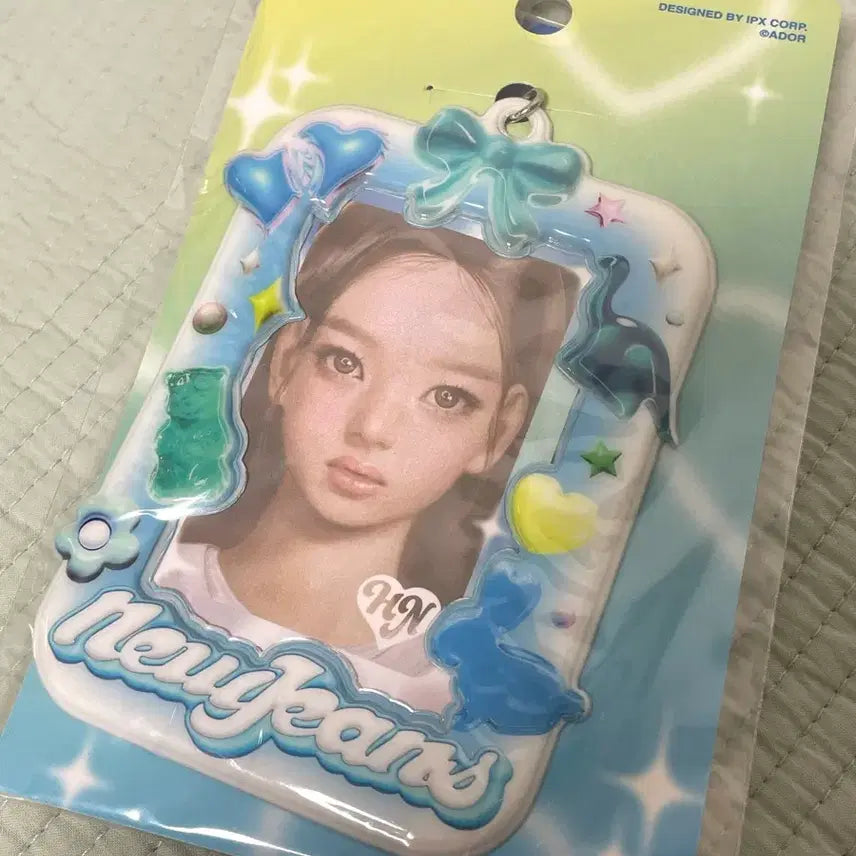 [BUNJANG] NewJeans Hanni Photocard Holder Keyring (Sealed) / 뉴진스 하니 팝업 포카홀더키링 미개봉 양도
