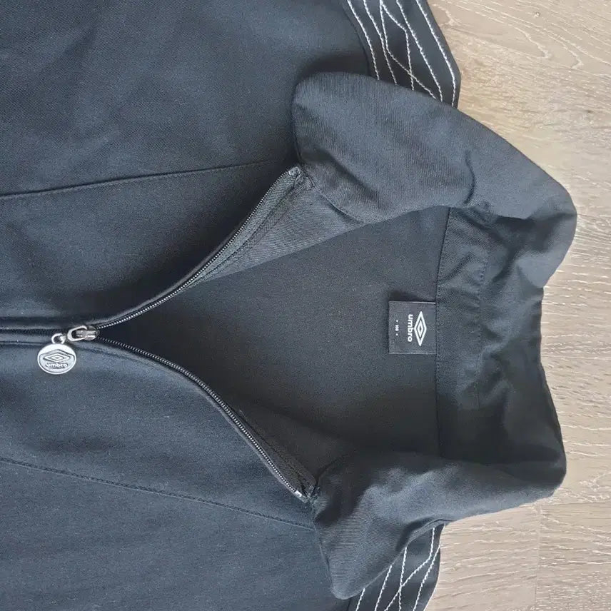 [BUNJANG] Umbro Men's Track Jacket (Size 100) / 엄브로 남성 트랙점퍼 100