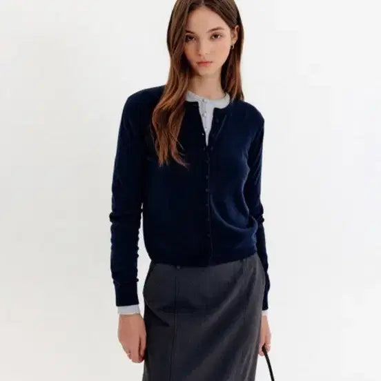 [BUNJANG] 룩캐스트 사라 버튼 가디건 2종 모두 (그레이, 네이비) / 룩캐스트 사라 버튼 가디건 2종 모두 (그레이, 네이비)