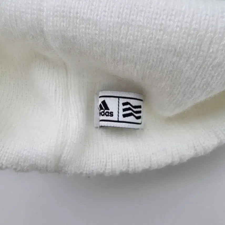 [BUNJANG] Adidas Boost Beanie Cap White / 아디다스 부스트 비니 캡 화이트