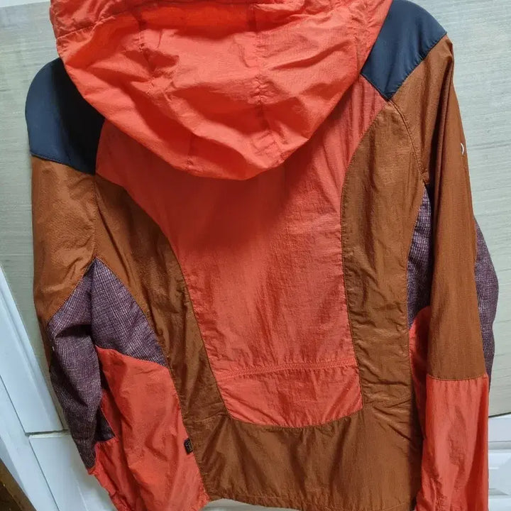 [BUNJANG] Tuscaryll Windbreaker / 투스카로라 바람막이 판매