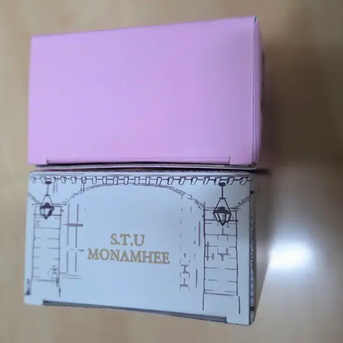 [BUNJANG] Blackpink Monamhee ESTIU Box / 모남희 블핑이/모남희 에스티유 박스만 팔아요