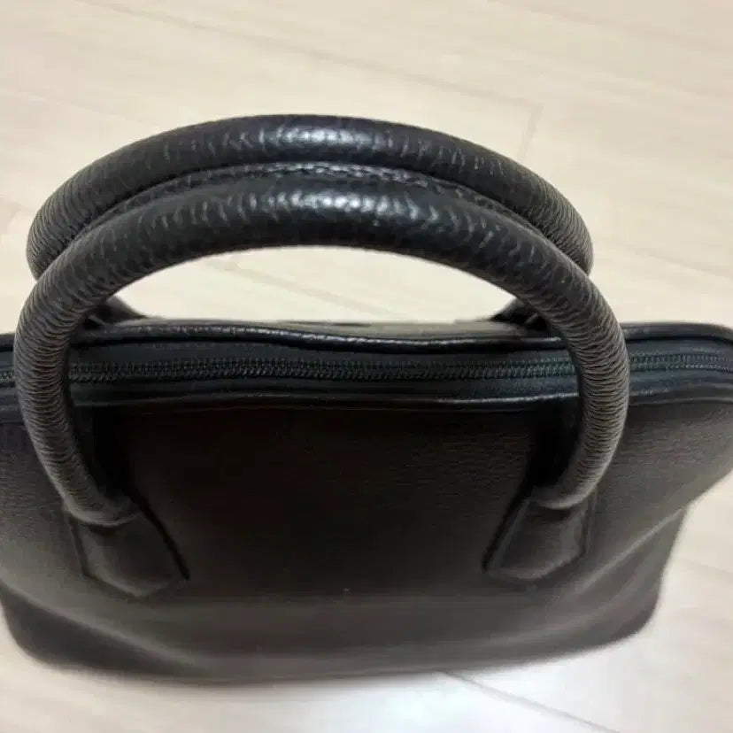 [BUNJANG] Fendi 2-Way Dome Bag / 펜디 2way 돔 백 판매합니다